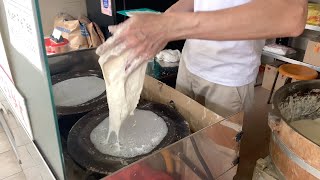 5,000 pieces are sold a day! Popular Fresh Handmade Popiah Skin - SINGAPORE HAWKER STREET FOOD