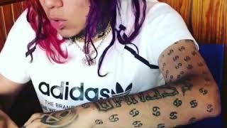 6Ix9Ine Zeigt Sein Geld Resimi