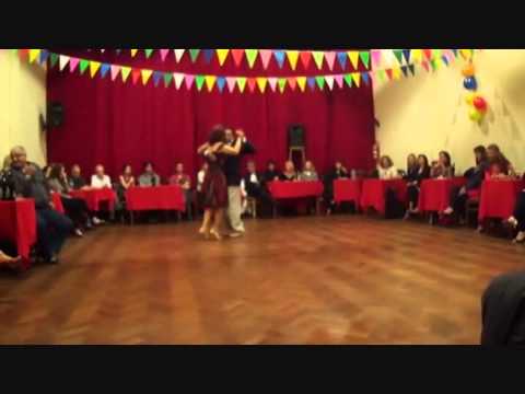 Minimilonga presenta Alicia Pons y Luis Rojas - No culpes al amor