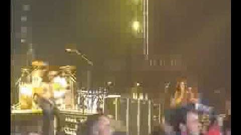 System Of A Down - Bubbles (Reading Festival 2003)