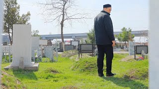 видео: 😢 “Онанг учун мингта одамга ош бердинг… лекин қабрини топа олмадинг” | Umr so‘qmoqlari картинка: 😢 “Онанг учун мингта одамга ош бердинг… лекин қабрини топа олмадинг” | Umr so‘qmoqlari