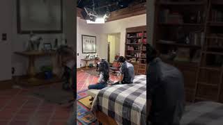 Livia Brito Y Jose Ron Grabando Escena De Beso - Detras De Camara