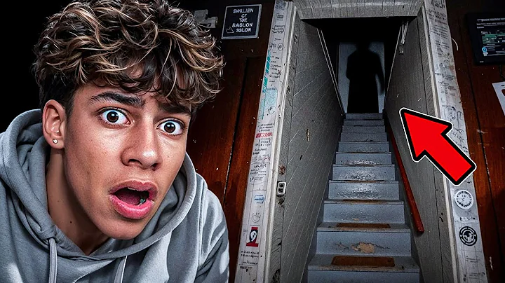 Surviving 24 Hours in World’s Most Haunted House! 😱 | The Royalty Family