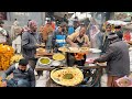 AMAZING STREET CHEF SKILLS 😋 ALOO &amp; MOOLI PARATHA WITH SAAG | LAHORE STREET FOOD
