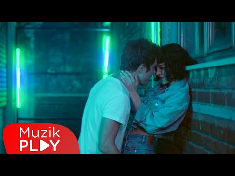 Gökcan Sanlıman - Aramızda (Official Video)