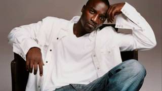 Akon feat Katy Perry - Super Bitch Resimi