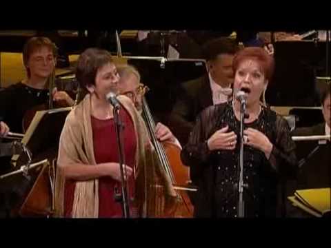 Mary Snchez, Mary Carmen Mulet y la Orquesta Filar...