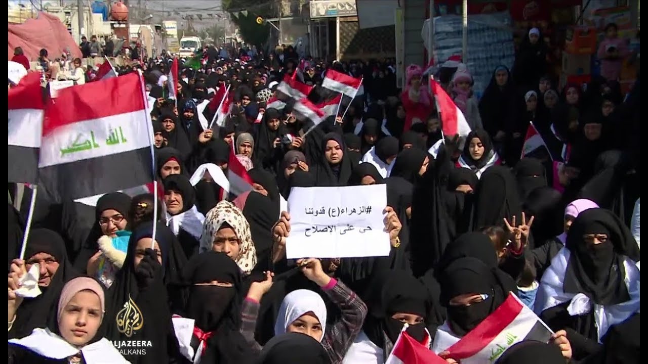 نساء عراقيات يحتججن بعد دعوة الصدر إلى فصل الرجال عن النساء