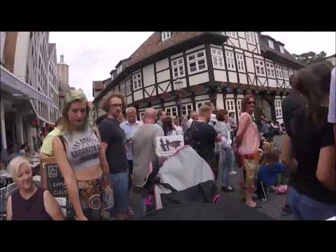 Pushing my marimba through the Brunswick city center at the festival Buskers Braunschweig @silschka