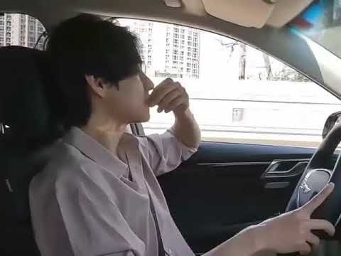 #Taehyung driving with one hand 💜💜a best boyfriend material 🔥
