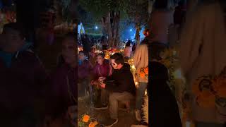 Día de muertos en Michoacan  En un rato se sube el video completo! No te lo pierdas