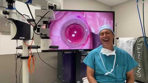 Dr White  Uses New  Ngenuity® Visualization System for Cataract Surgery