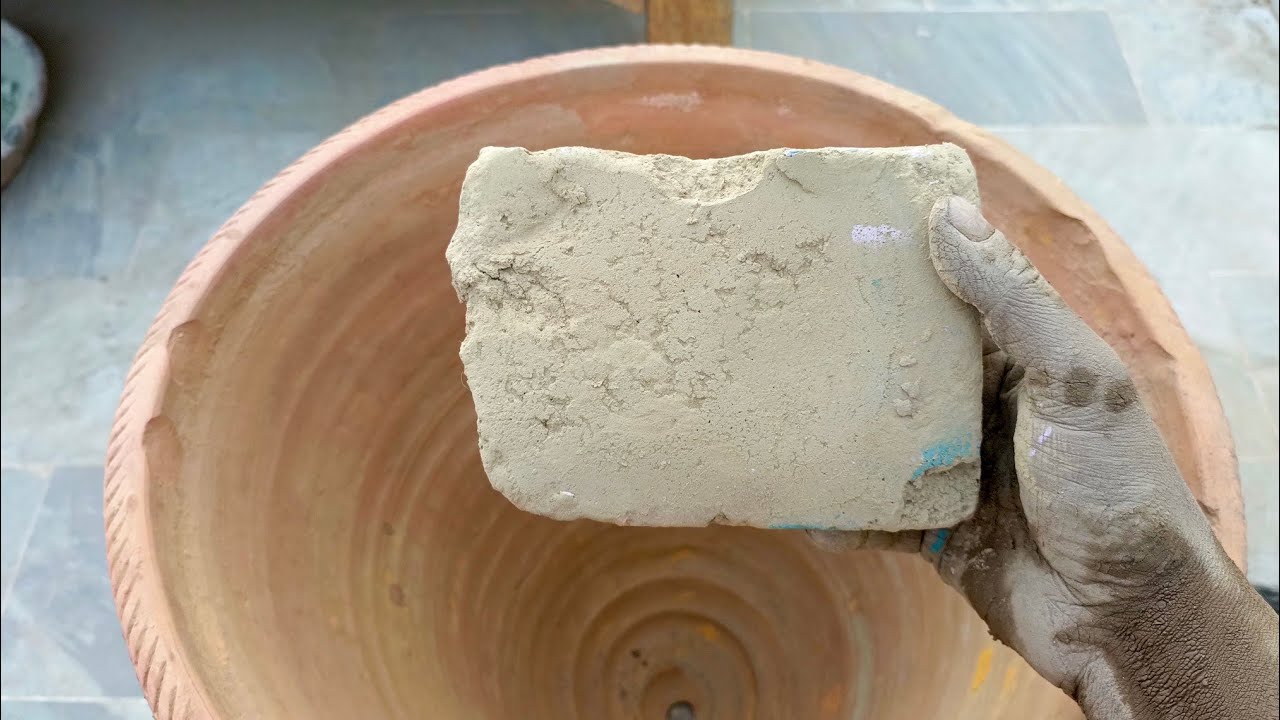 Asmr. Boombastic pure mud textures dry+water crumbling in clay pot