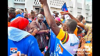 What A Crowd !Watch How Bawumia Danced With Market Women In Wa