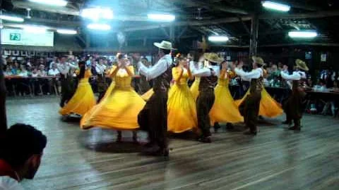 O que é dança do maçanico?