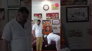 Viral video: SP worker Mehboob Ali breaks down while paying tribute to Mulayam Singh Yadav