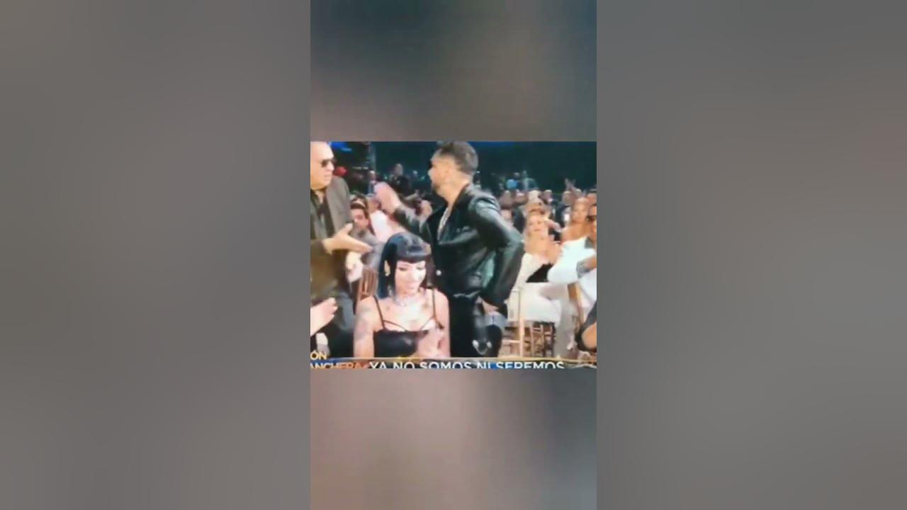 El día que Christian Nodal ignoró a su ahora mujer Cazzu! #christiannodal #cazzu #viral #shorts