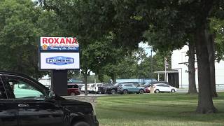 Roxana teachers threaten strike as school year nears