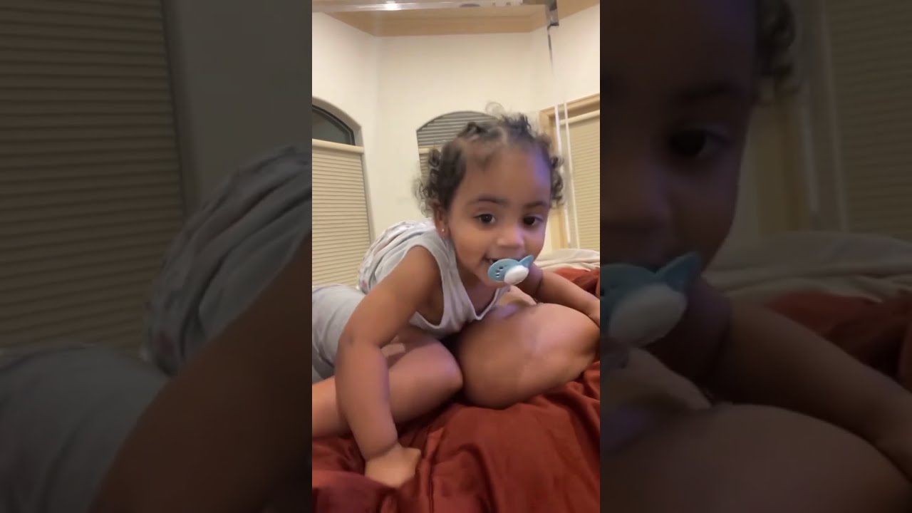 Jaliyah And Londyn Fight Over Funny Mike Attention Shorts