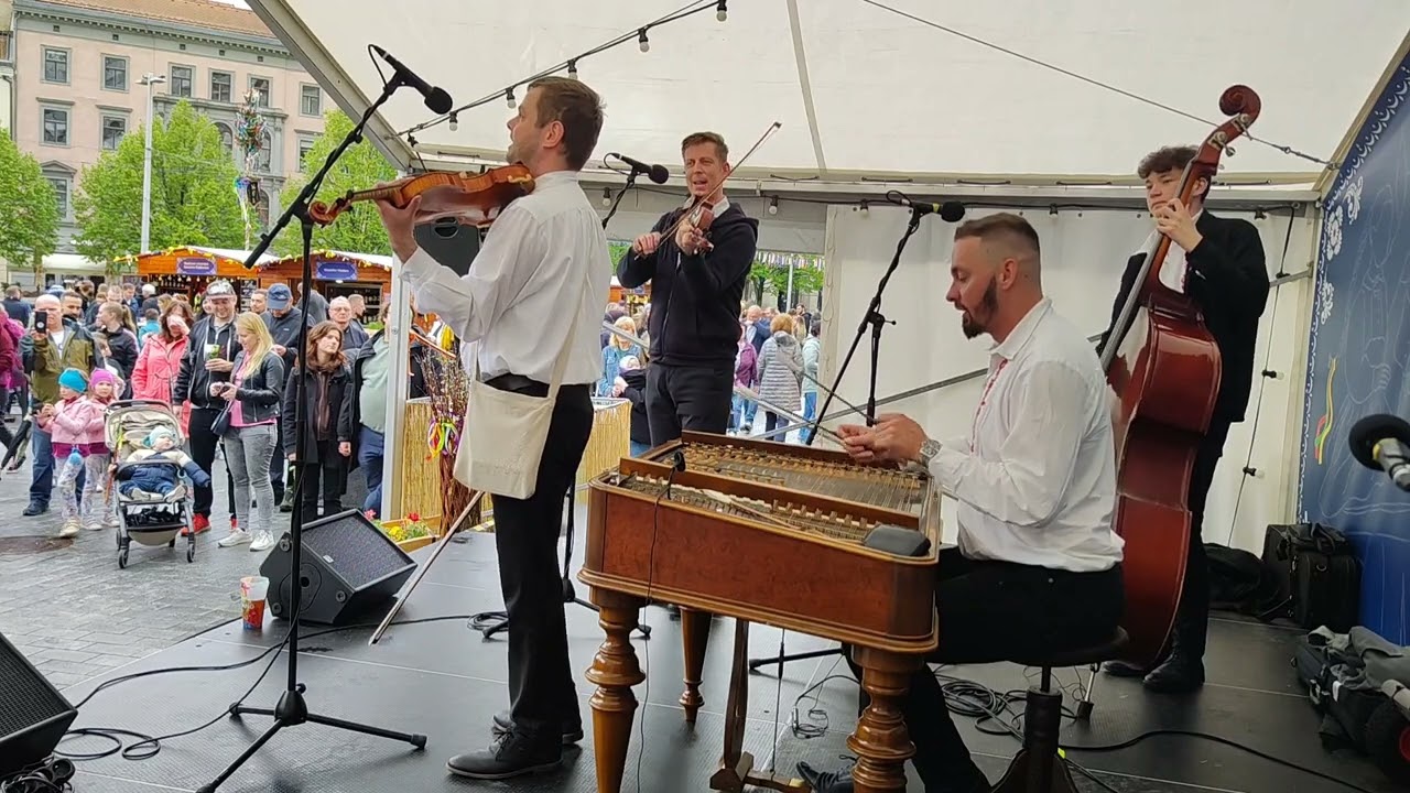 Cimbálová muzika Vincúch - Na kopečku stála