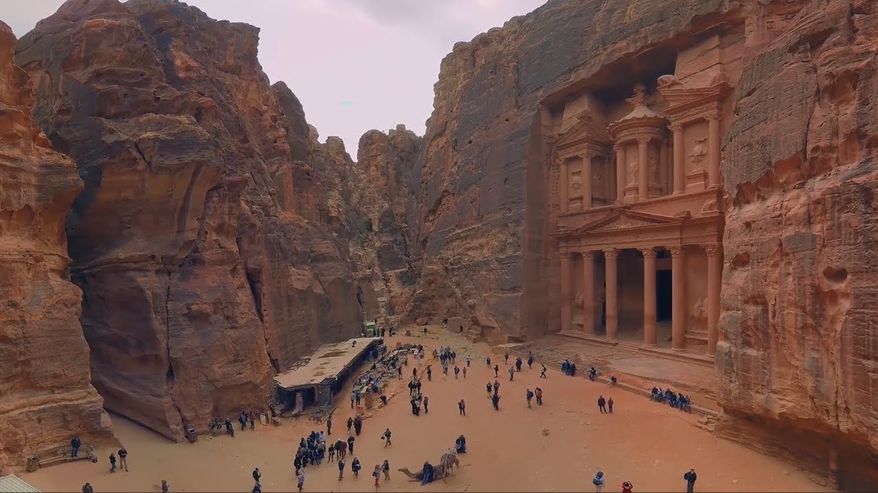 Petra, Jordan Explained: Educational Video, Interesting Facts and some Travel Tips