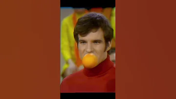 Steve Martin | Juggling | The Smothers Brothers Comedy Hour