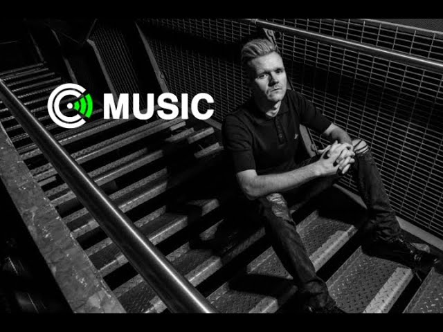 Obejrzyj Jamie Duggan & Booda - Introduction w YouTube Obejrzyj Jamie Duggan & Booda - Introduction w YouTube