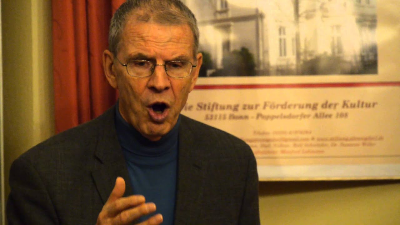 Der Graben Kurt Tucholsky Kurt Tucholsky - Der Graben ; Rezitation: Jörg Schulze - YouTube