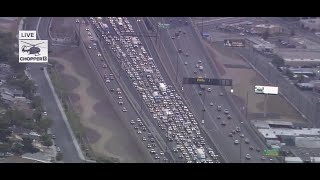 Presumed homicide crash creates massive backup on I-15
