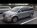 2016 Chrysler Town & Country Touring startup, engine and in-depth tour