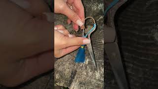 Стильні ножиці з синім акцентом – ідеально для творчих ідей | Stylish Blue Accent Scissors