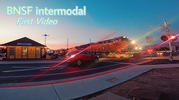 Eastbound BNSF intermodal at Tehachapi