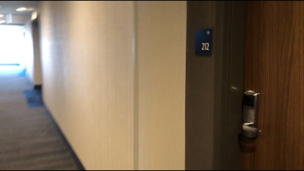 Hotel Room Tour-Room 212-Holiday Inn Express-Cincinnati North-Liberty Township,OH