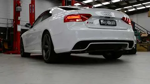 Audi RS5 B8 w/ ARMYTRIX Cat-Back Valvetronic Exhaust - Loud Cold Start & Revs!