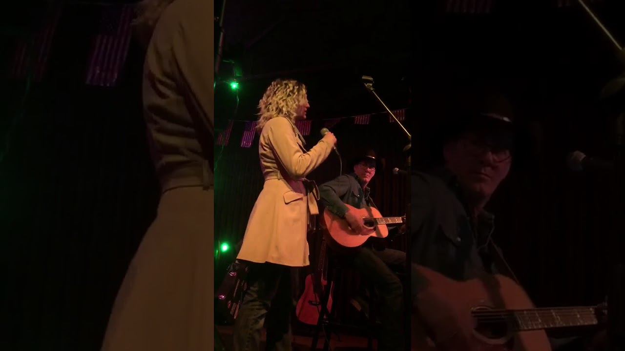 Singer Lisa Marie - Angel from Montgomery [John Prine Cover] 2019