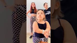 Dancinha com os amigos (Maria Clara MC Divertida, Jessica Sousa e Henrique) #shorts