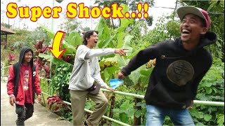 Kaget Cuk..!! Bushman prank Super shock