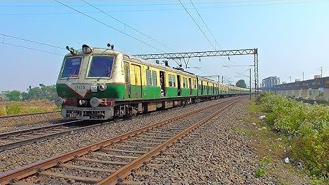 Barddhaman - Howrah Chord ELECTRIC MULTIPLE UNIT (EMU) Local Speedy pass Under Bridge