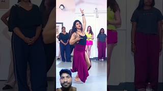 Besos - Acqueline Clips Video Feed