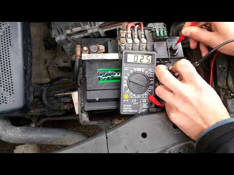 Видео: Акумулаторът за гаражни врати има ли батерия?