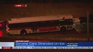 odot clears icy ramp from nb i 205 to highway 30