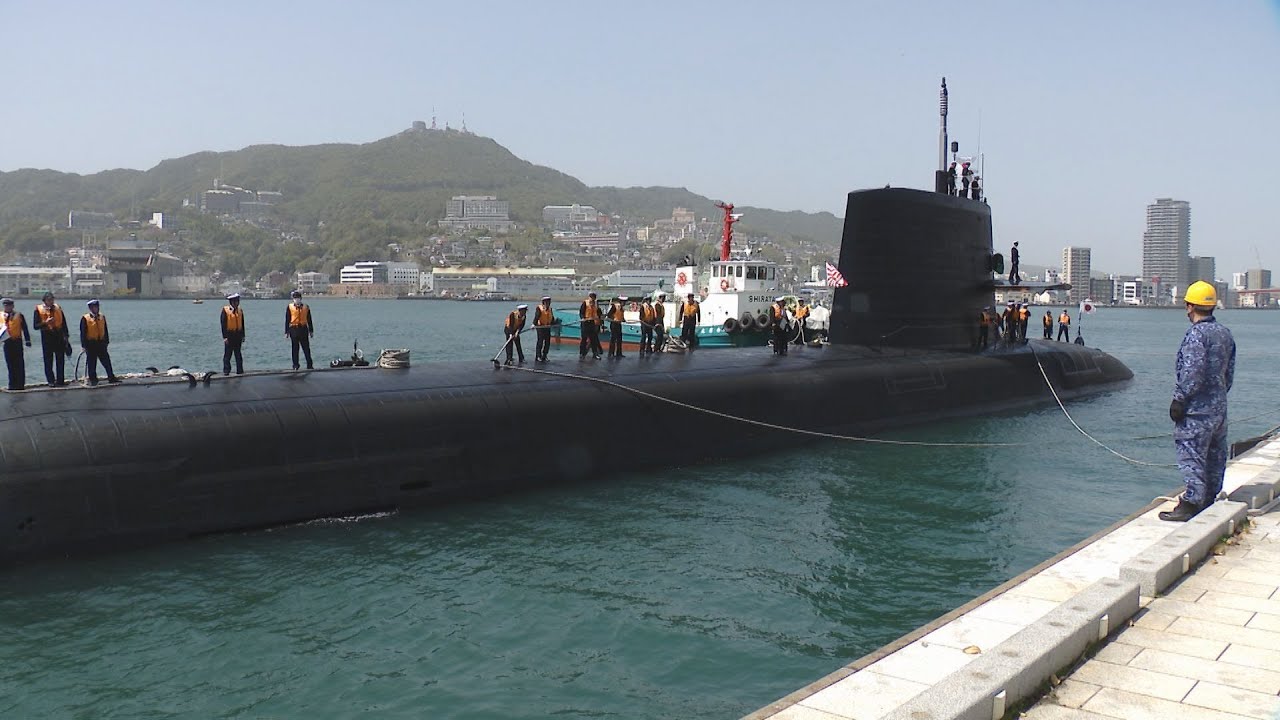海上自衛隊最大級の潜水艦「はくげい」長崎港に初入港 30日に上甲板に