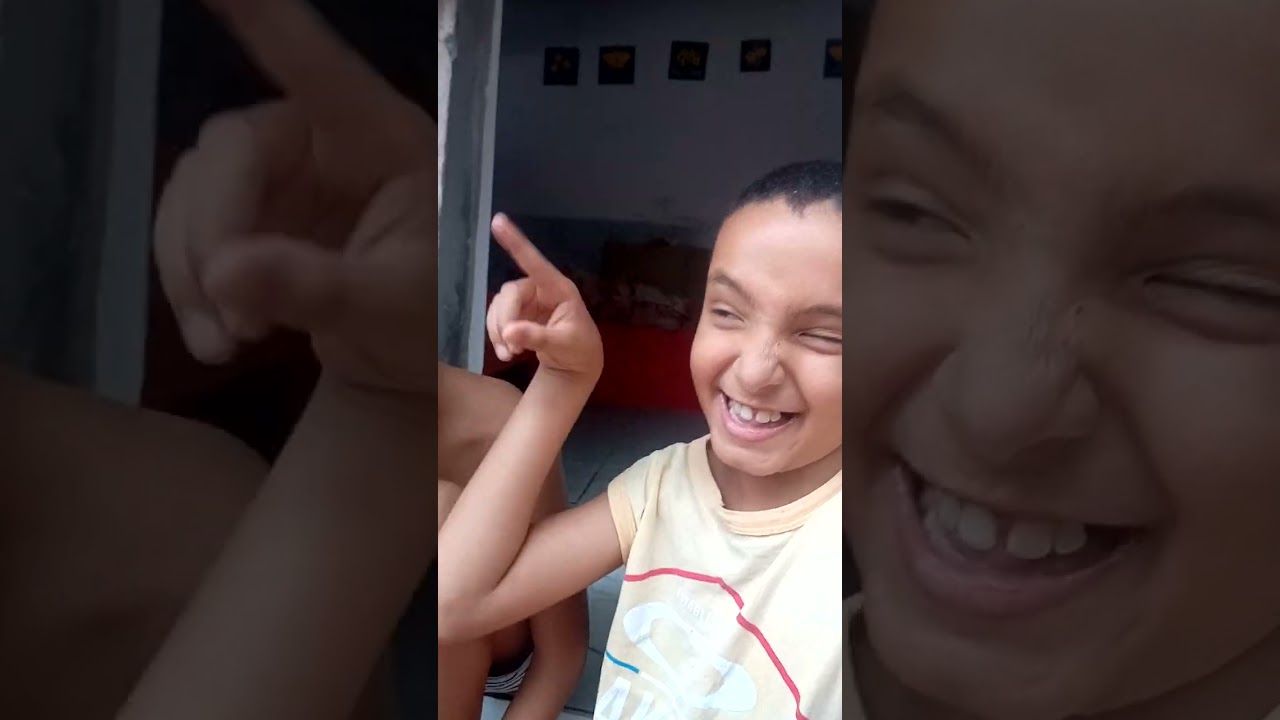 Jogando bomba patch  da poki games com Miguel ⚽🥅😁