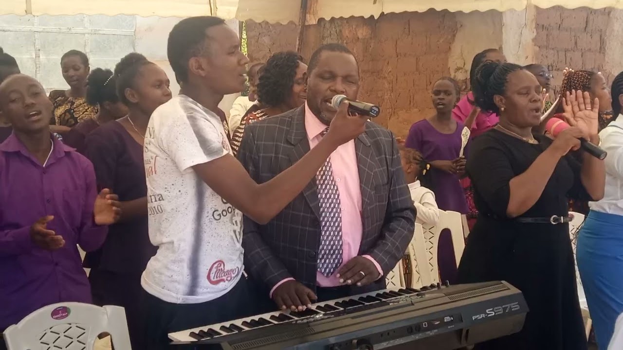 Twawaombea Pastor Charles KyaloLive Performance