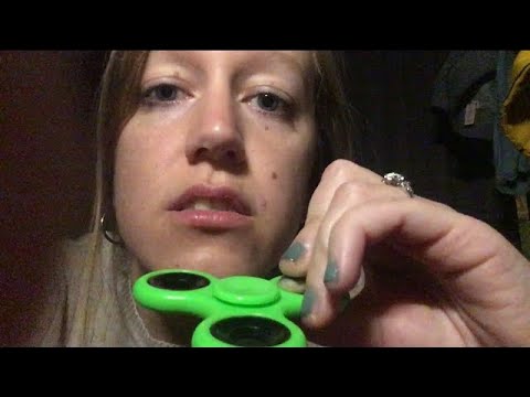 Using random objects to do your makeup! 🔵🔋🖌 ASMR lofi