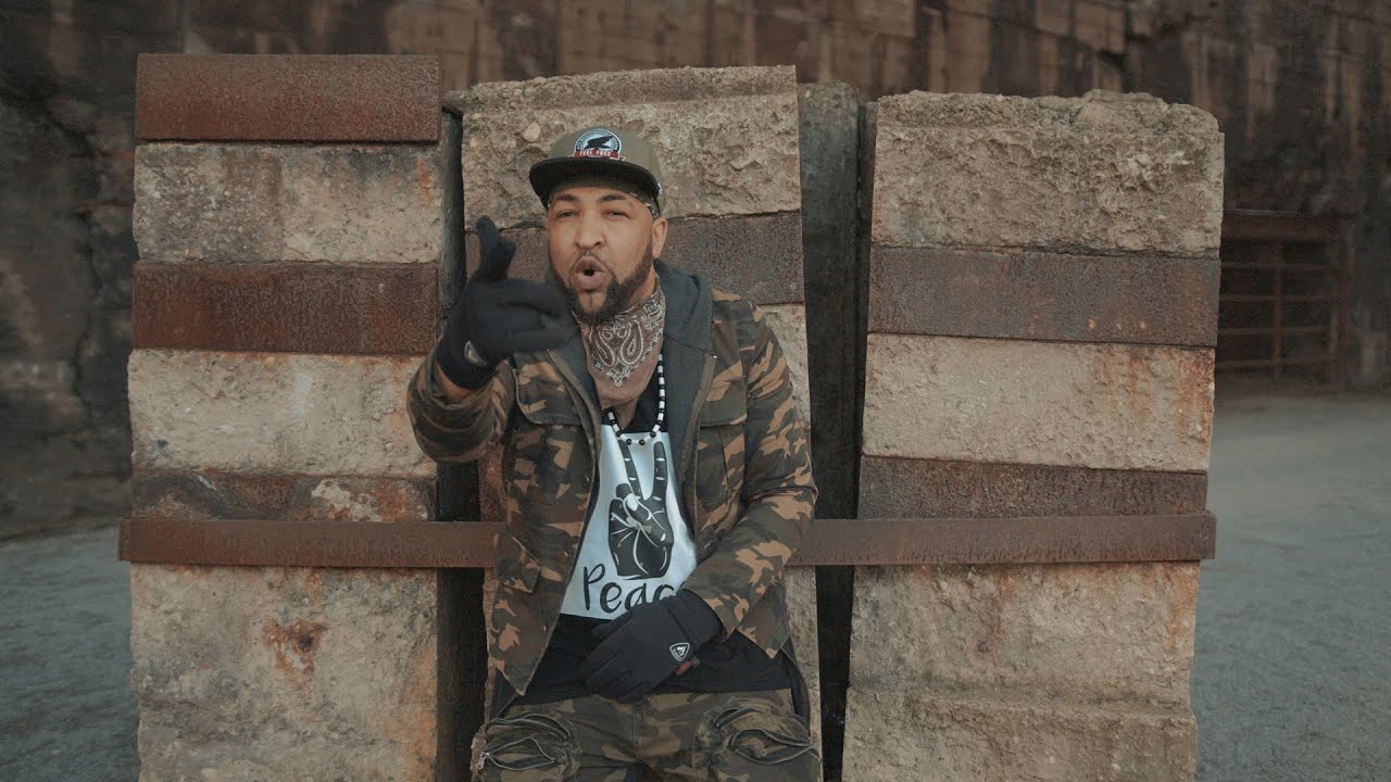 Watch Zumento Sakrémento - Message de paix on YouTube Watch Zumento Sakrémento - Message de paix on YouTube