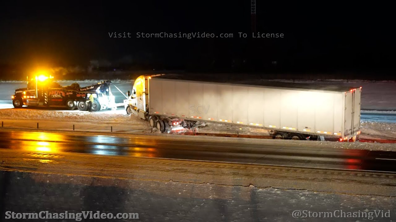Lots of spin outs and crashes along Interstate 94 in Minnesota - 12/28/2021