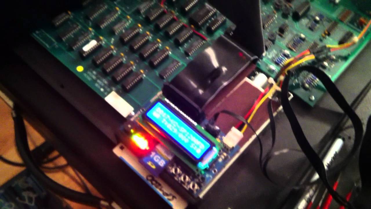 Emu SP 1200 with SD Cardreader HxC Floppydrive Emulator and Original Floppydrive Part 1
