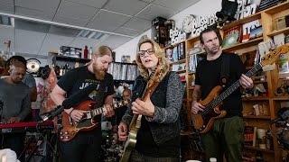 Video voorbeeld van "Tedeschi Trucks Band: Tiny Desk Concert"