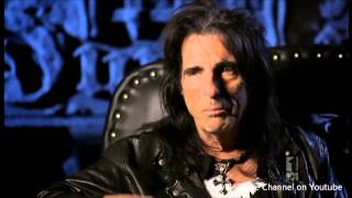 Alice Cooper & how HE "Killed Santa Claus One XMAS Eve" at Madison Square Garden